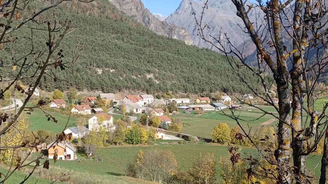 Le Puny Apartment La Motte-en-Champsaur Exterior photo